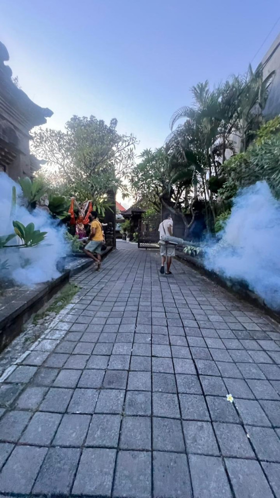 Cegah Penyakit DBD Kelian Dinas Lakukan Fogging